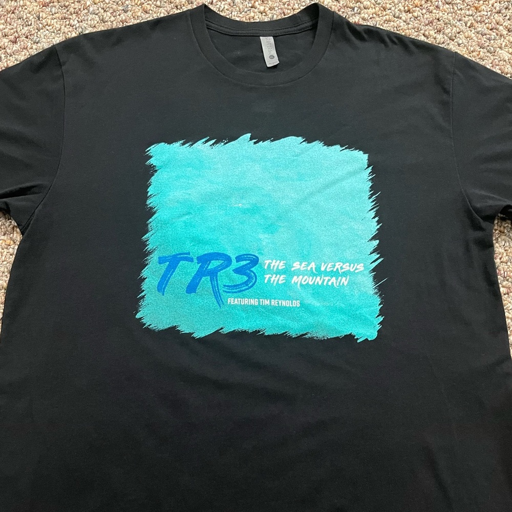 🎸 '19 Tim Reynolds Band TR3 DMB Guitarist Sea Versus The Mountaine UNWORN Tee